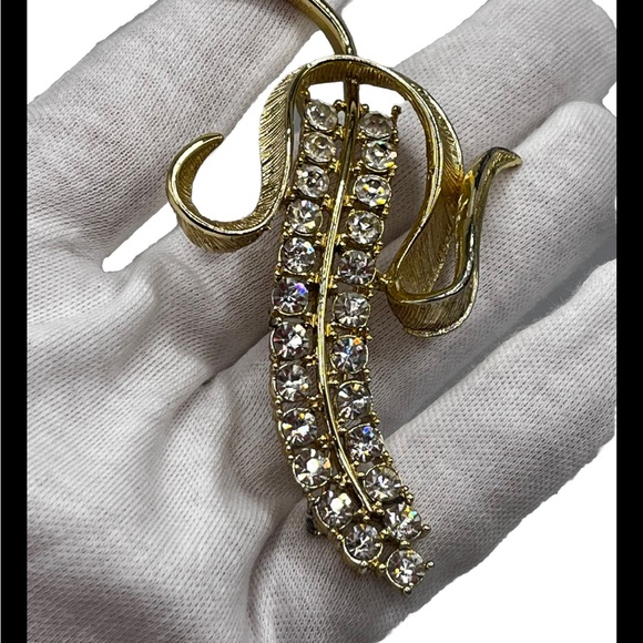 Vintage 1960’s Sarah Coventry radiance  brooch pin gold tone rhinestones - Picture 12 of 12